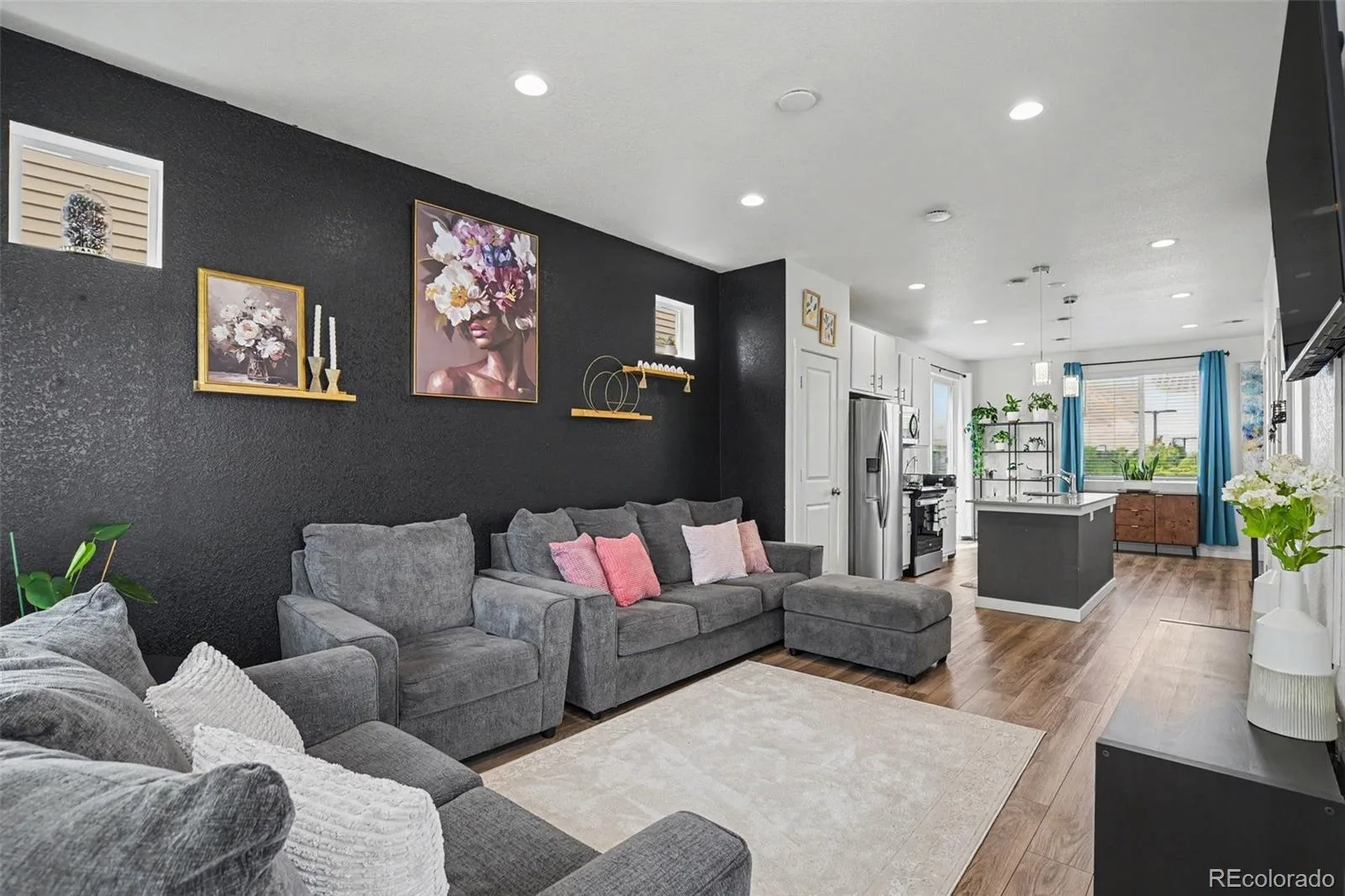 18262 E 49th Place Denver CO 80249 MLS #REC9633991 06032026223511 1600 3