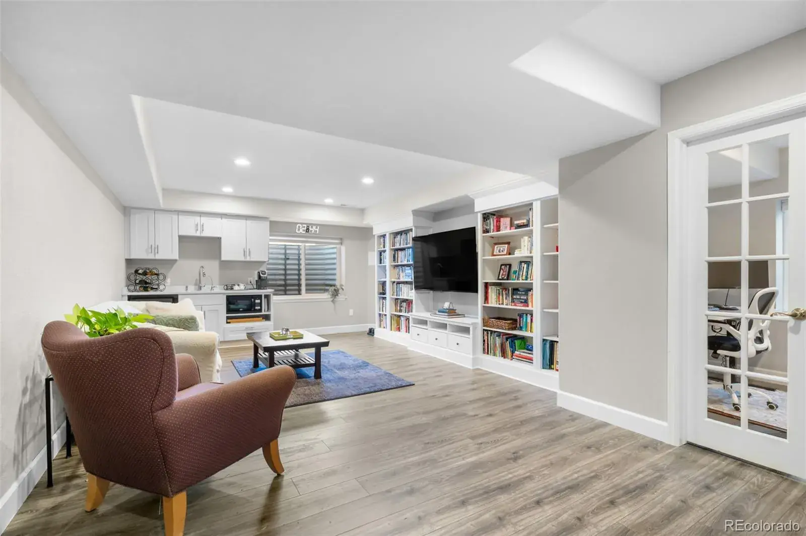 02062026001946 1600 32