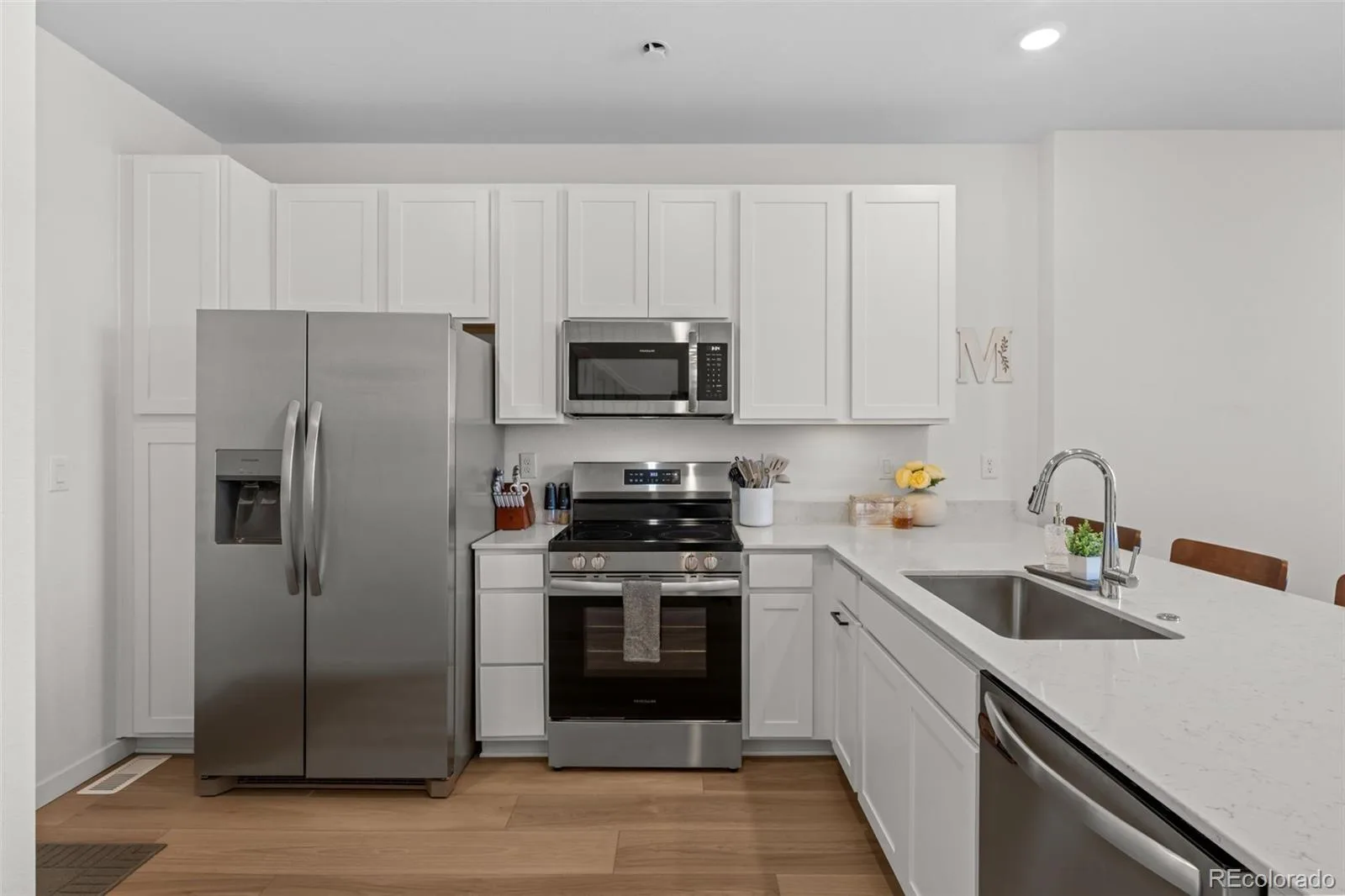 9042 Gladiola Way #C Arvada CO 80005 | MLS #REC9636337 07312026123511 1600 8