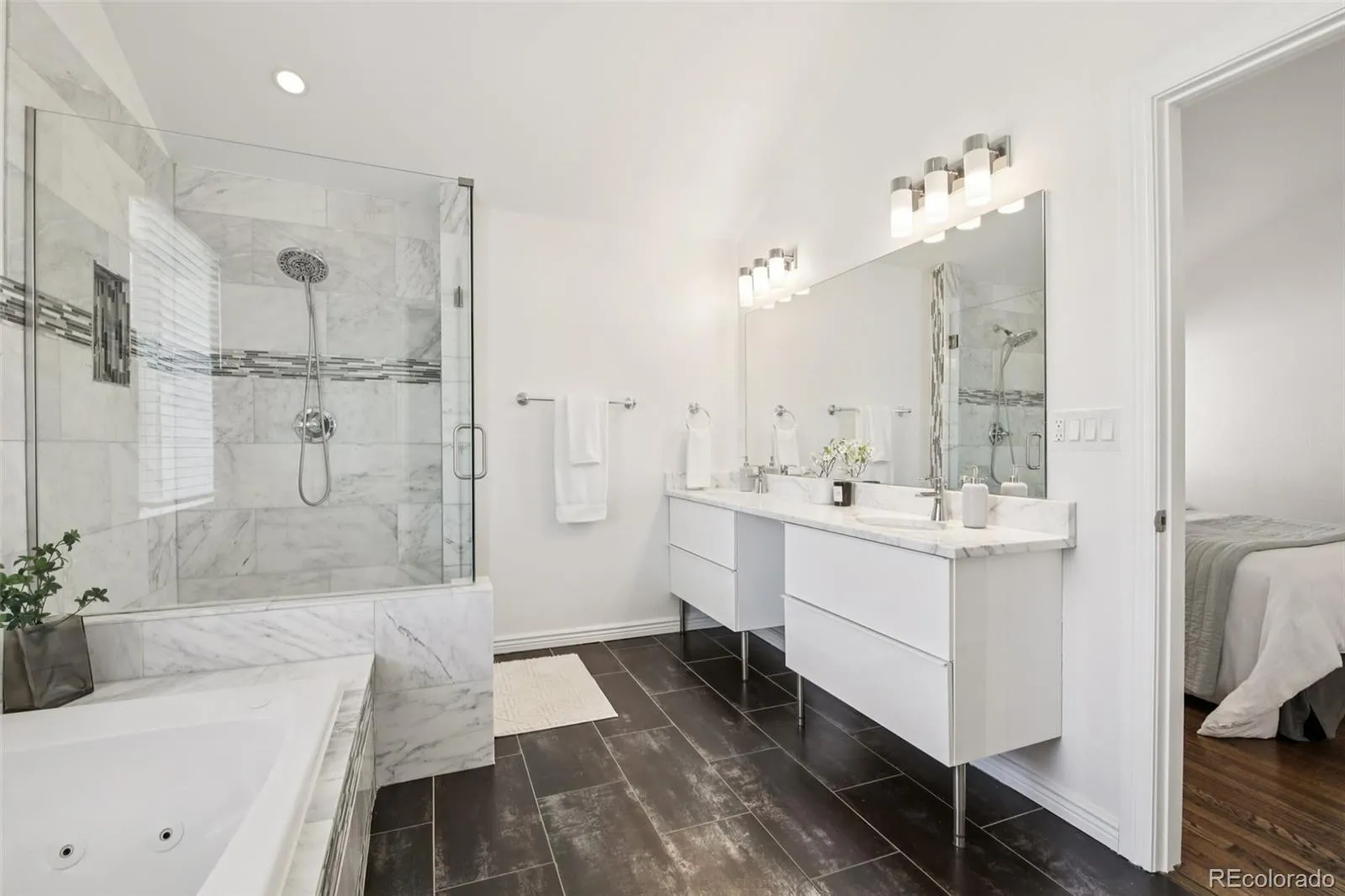 04162026224915 1600 19