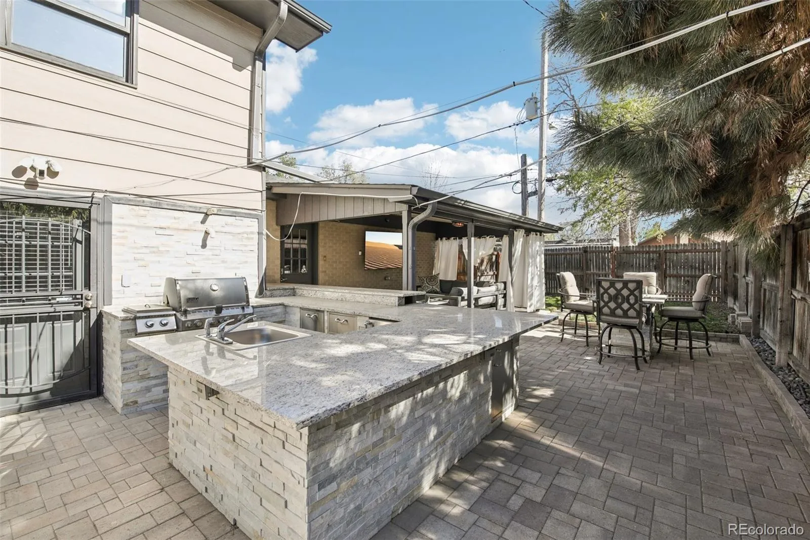 04162026224915 1600 32