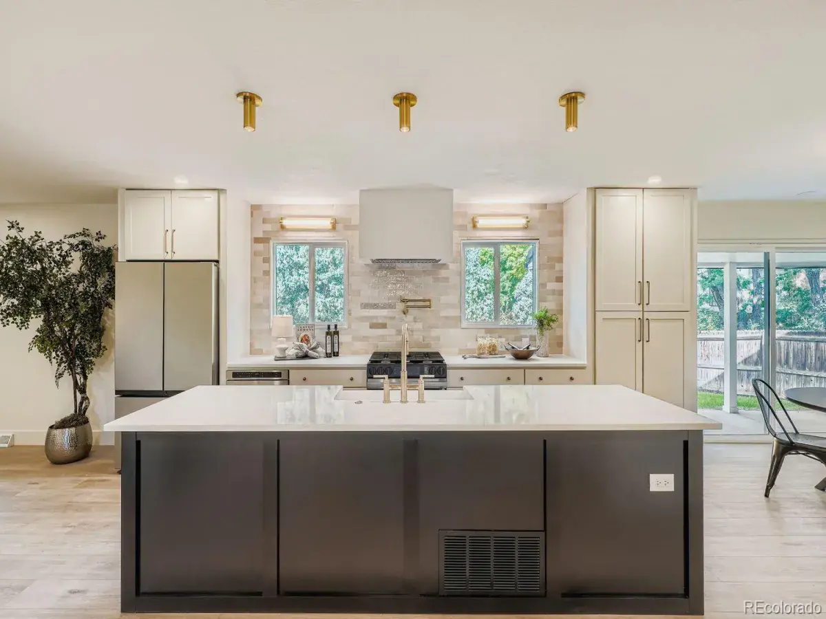 02202026012315 1200 6