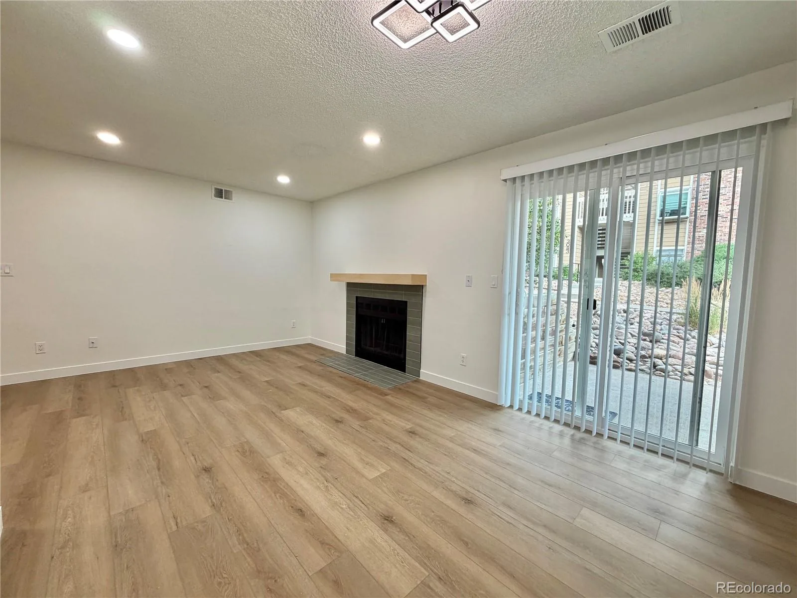 3093 S Ursula Circle #102 #3093 Aurora CO 80014 | MLS #REC9639315 07092026200639 1600 9
