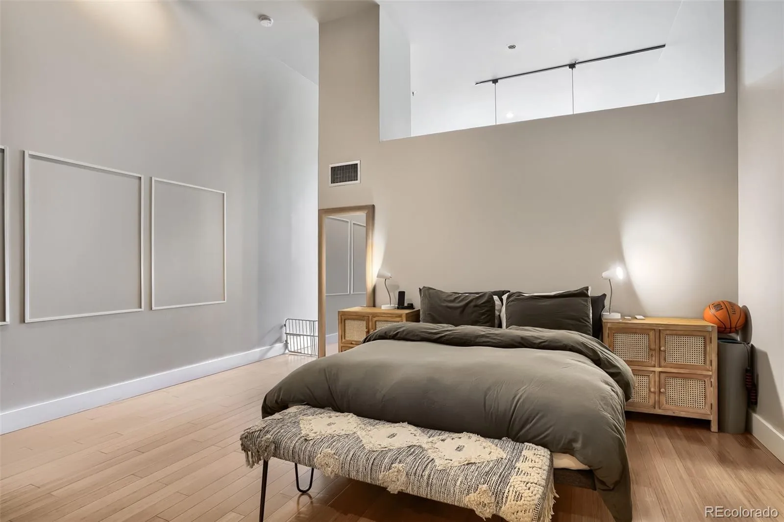 720 16th Street #203 Denver CO 80202 MLS #REC9641114 04042026000130 1600 24