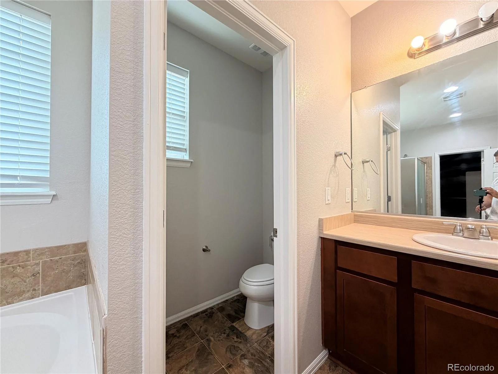 22517 E Layton Circle Aurora CO 80015 | MLS #REC9641408 08262026000507 1600 24