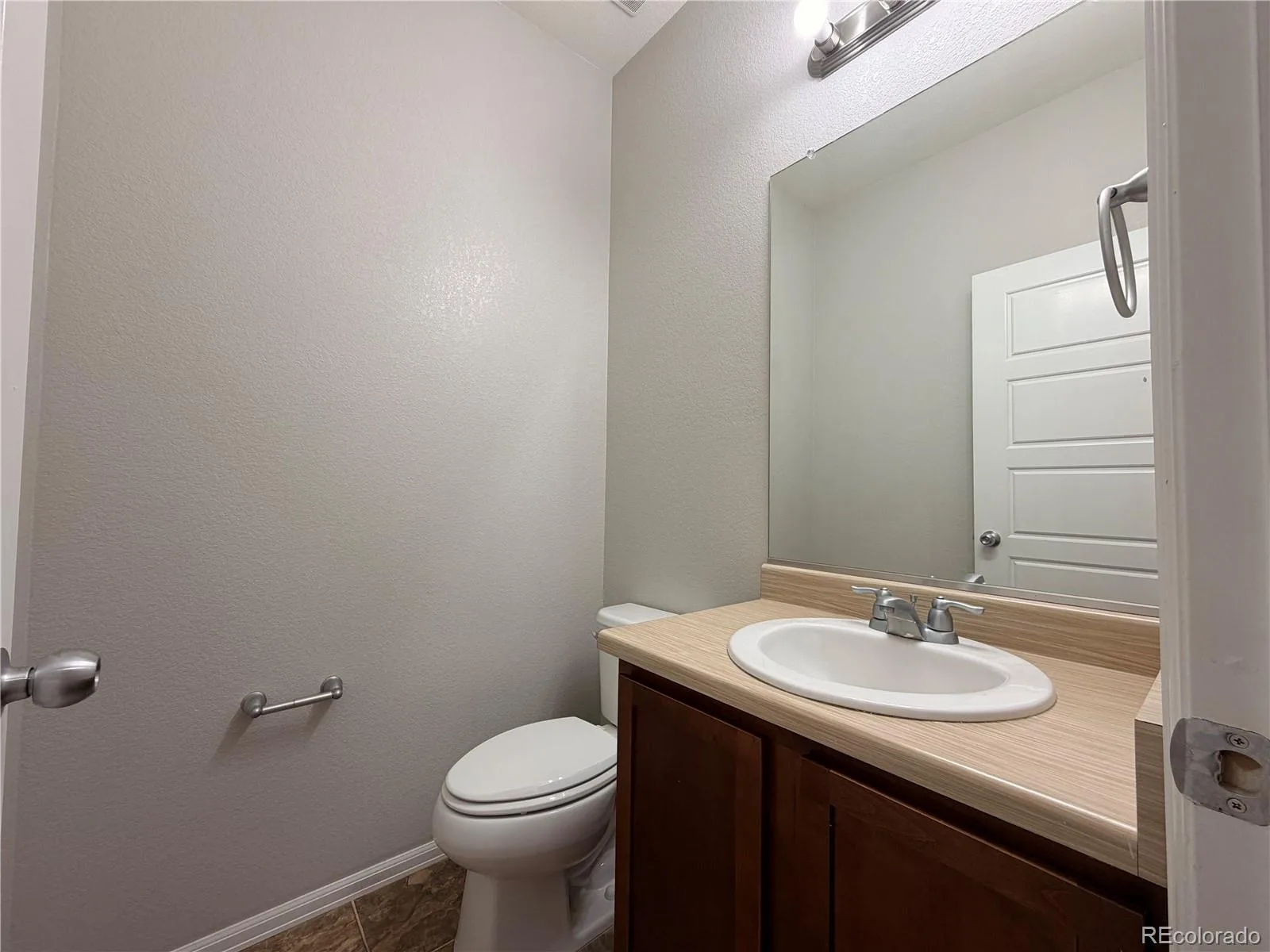 22517 E Layton Circle Aurora CO 80015 | MLS #REC9641408 08262026000507 1600 25