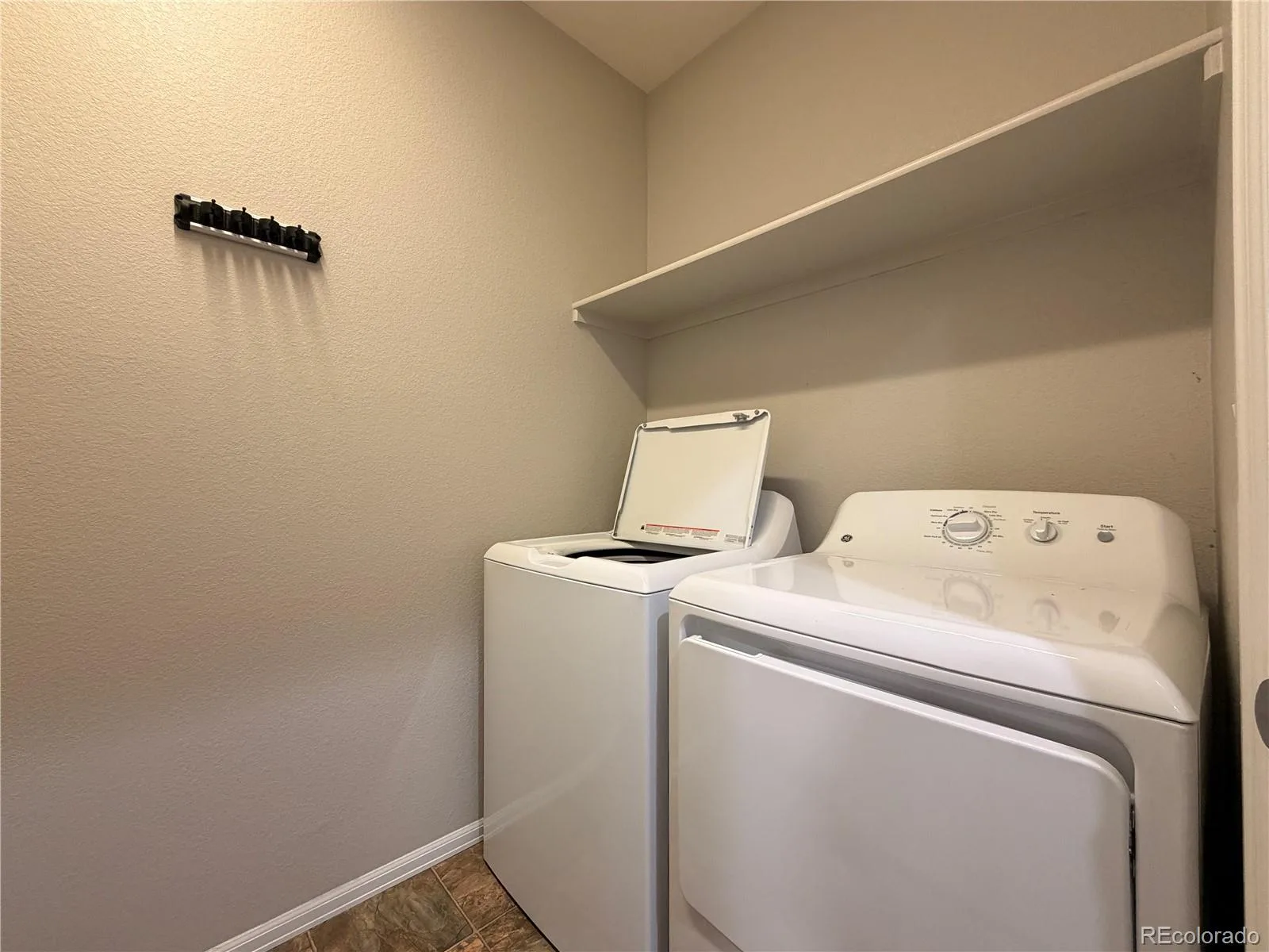 22517 E Layton Circle Aurora CO 80015 | MLS #REC9641408 08262026000507 1600 26