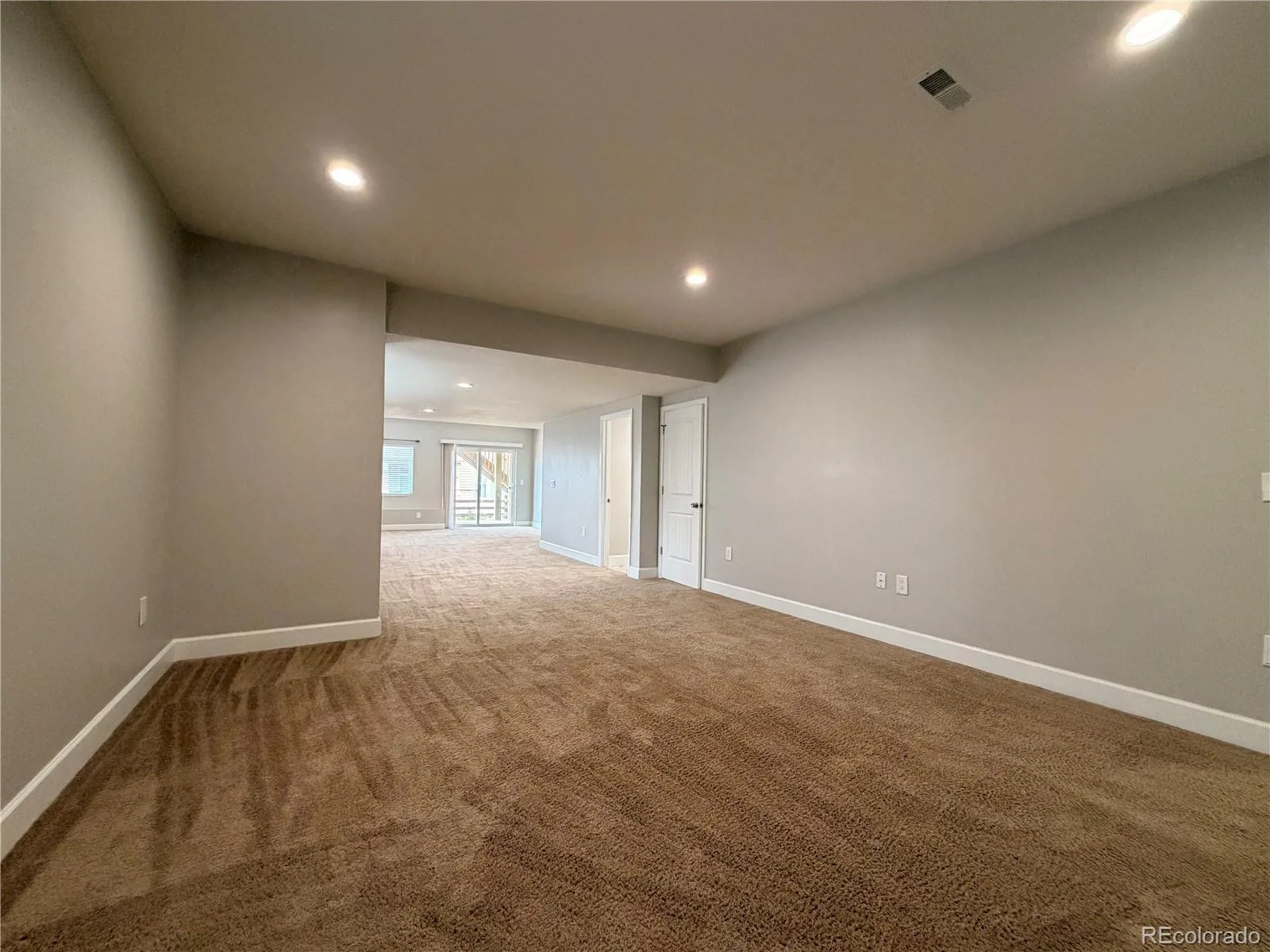 22517 E Layton Circle Aurora CO 80015 | MLS #REC9641408 08262026000507 1600 29