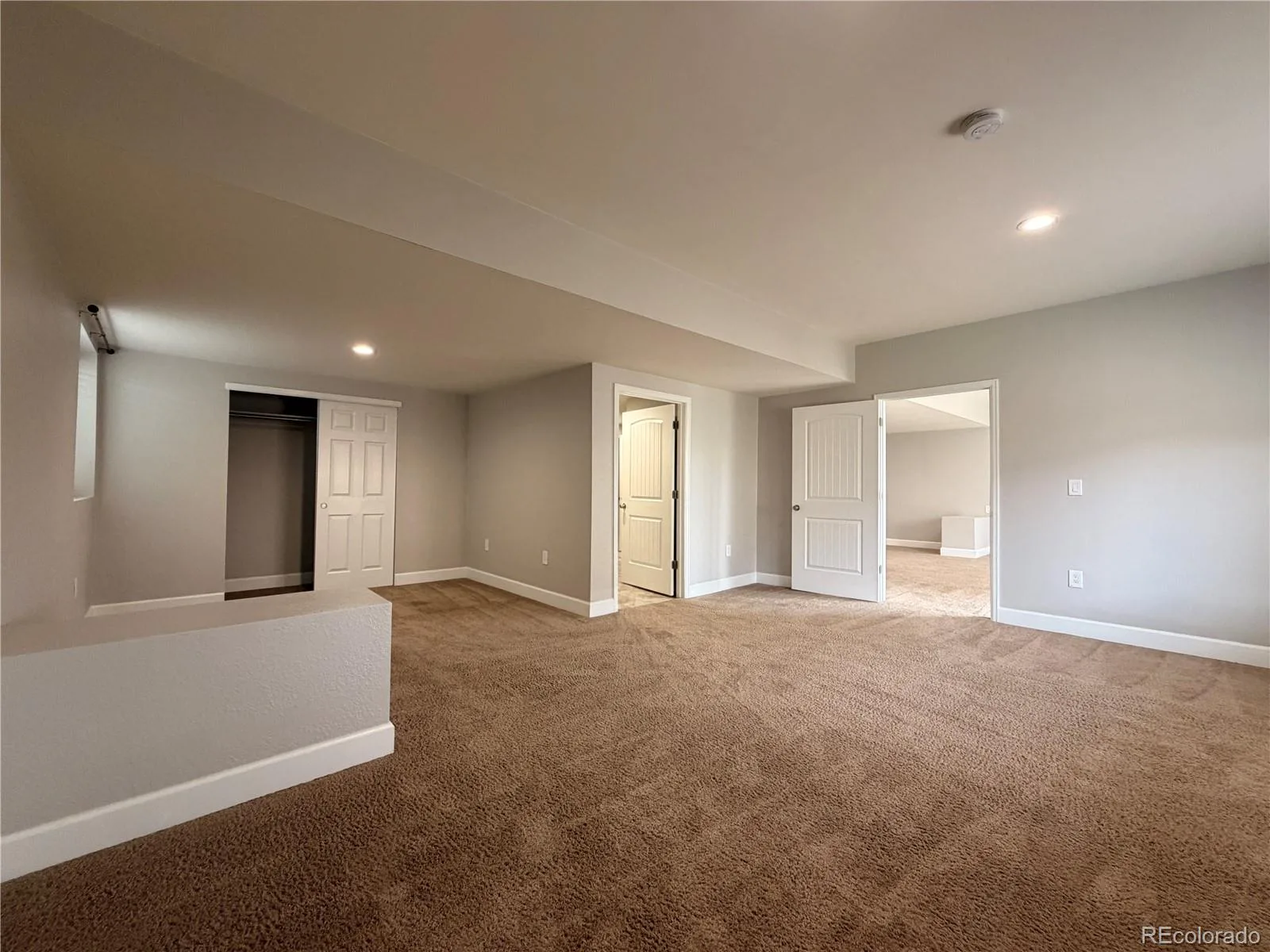 22517 E Layton Circle Aurora CO 80015 | MLS #REC9641408 08262026000507 1600 36
