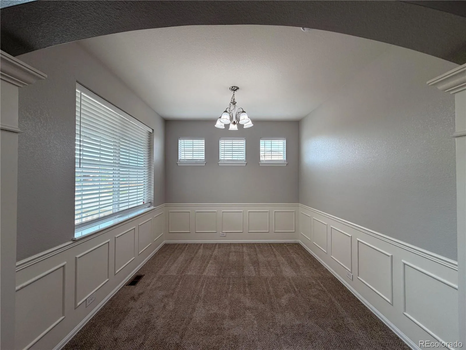 22517 E Layton Circle Aurora CO 80015 | MLS #REC9641408 08262026000507 1600 8