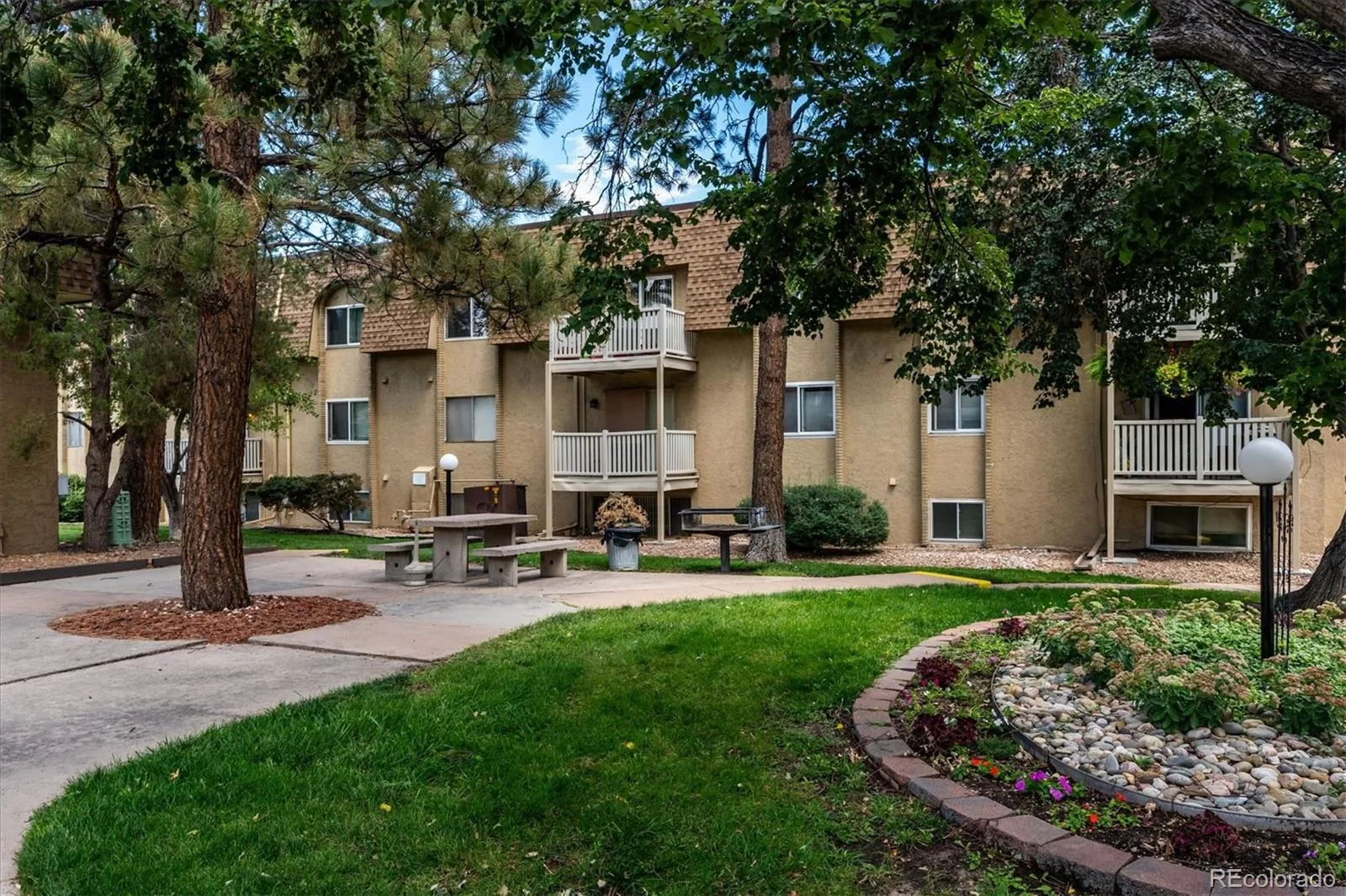 7455 E Quincy Avenue #107 Denver CO 80237 | MLS #REC9644090 08262026191647 1600 15