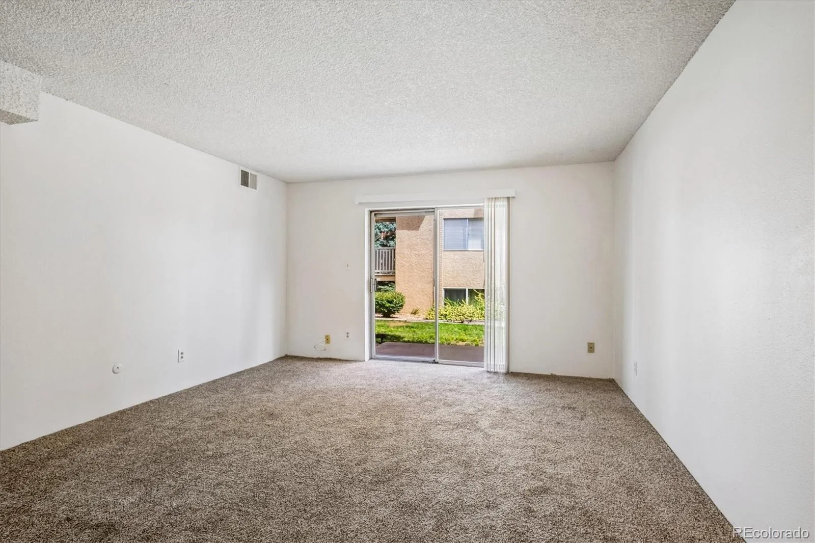 7455 E Quincy Avenue #107 Denver CO 80237 | MLS #REC9644090 08262026191647 1600 6