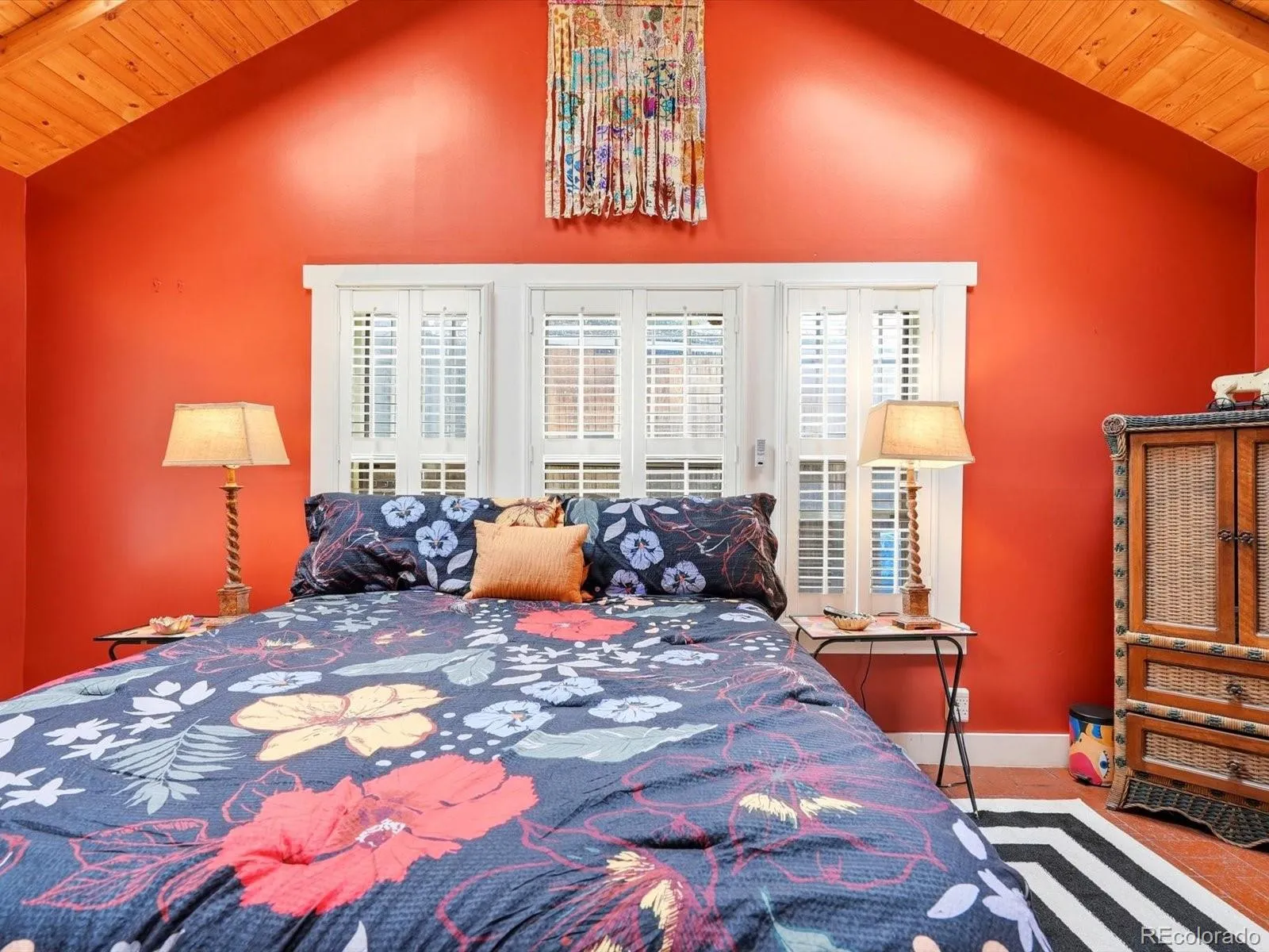 04142026212533 1600 28