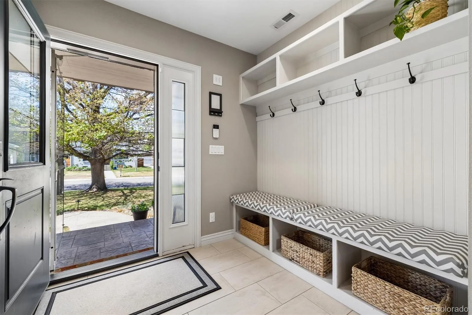 730 Ivanhoe Street Denver CO 80220 MLS #REC9644961 04302026022512 1600 5