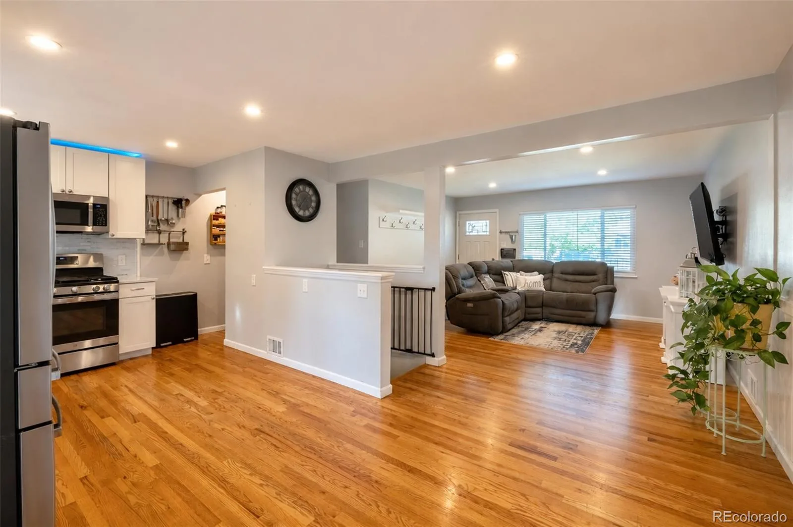 6696 Newcombe Street Arvada CO 80004 | MLS #REC9645232 07202026204952 1600 5