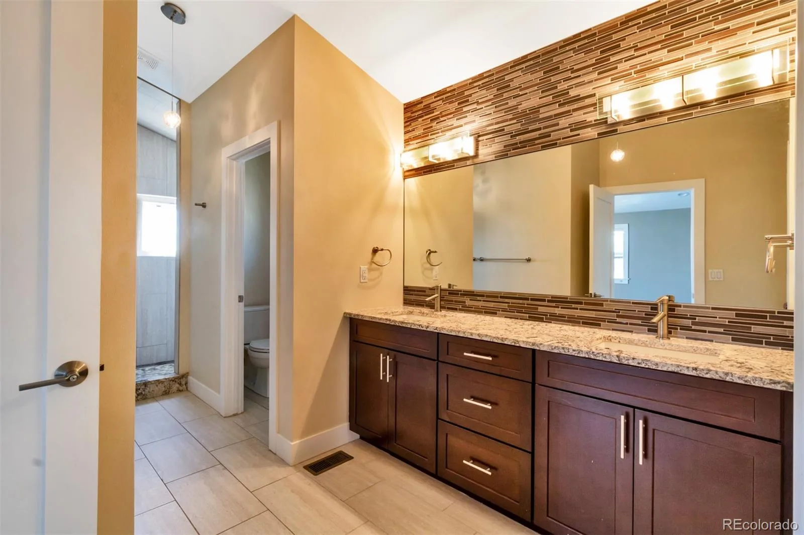 3433 N Gaylord Street Denver CO 80205 | MLS #REC9645309 08142026221305 1600 21