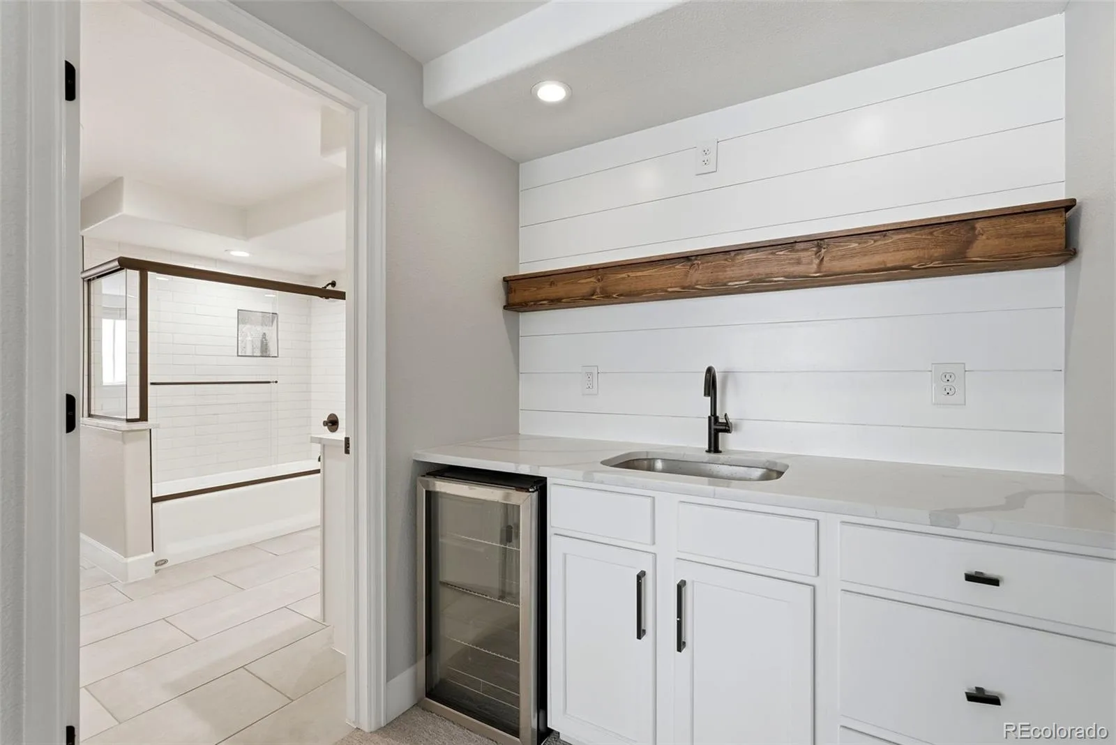 434 E Lake Place Littleton CO 80121 | MLS #REC9646686 08182026034219 1600 32