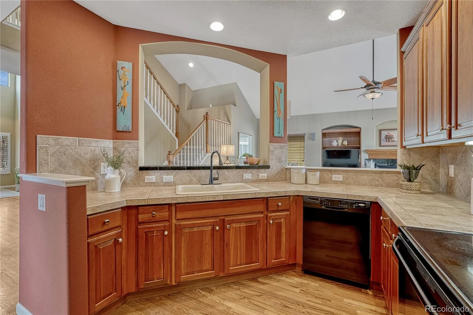 04162026173724 1600 16