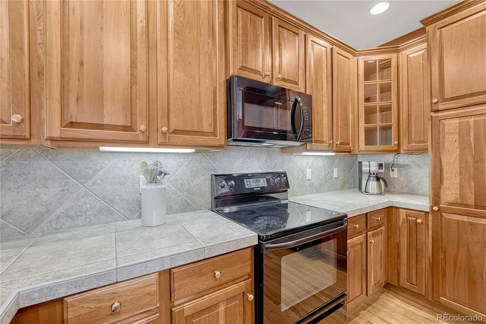 04162026173724 1600 18