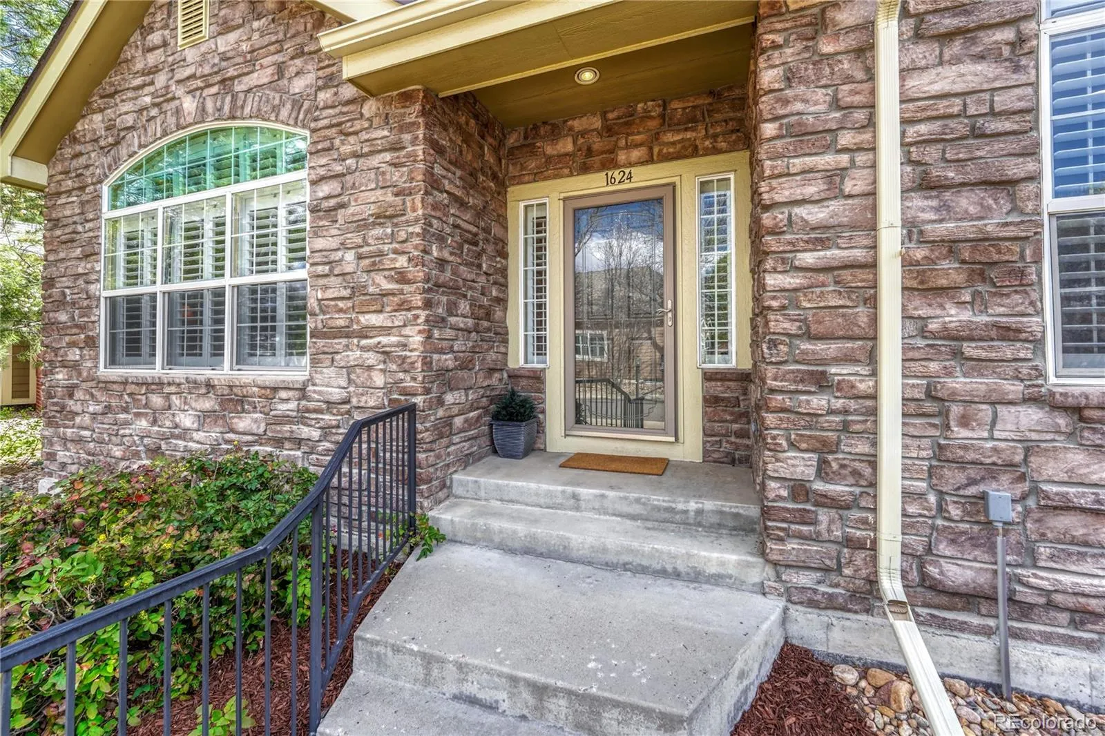 04162026173724 1600 2