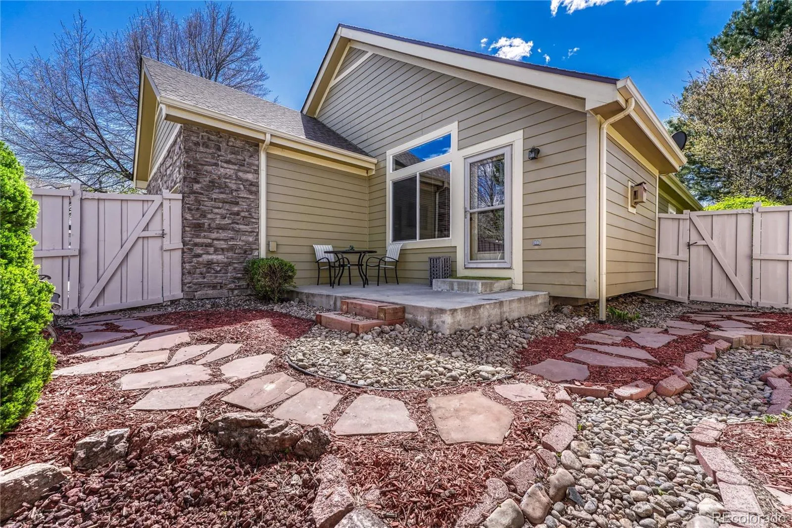 04162026173724 1600 30