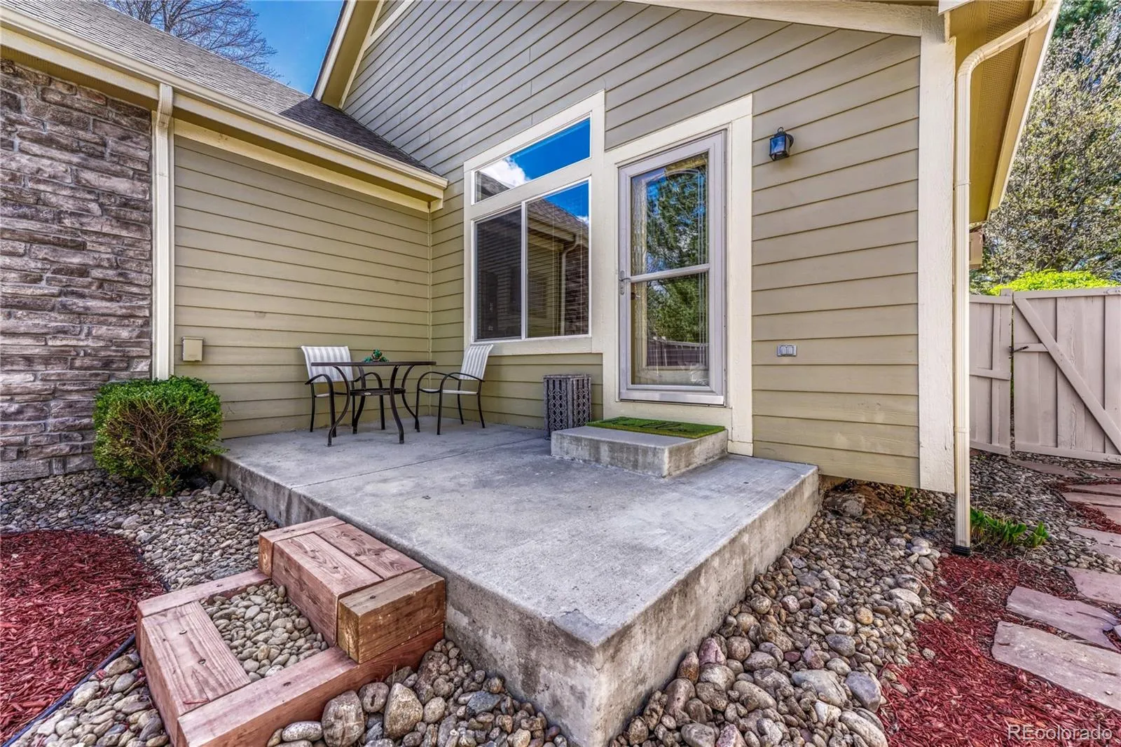 04162026173724 1600 34