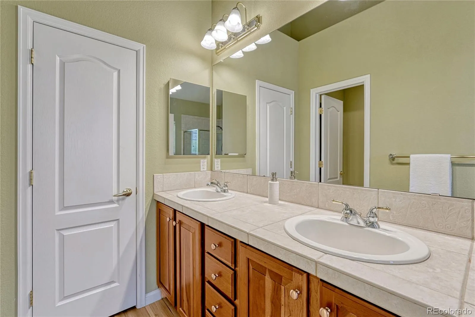 04162026173724 1600 8