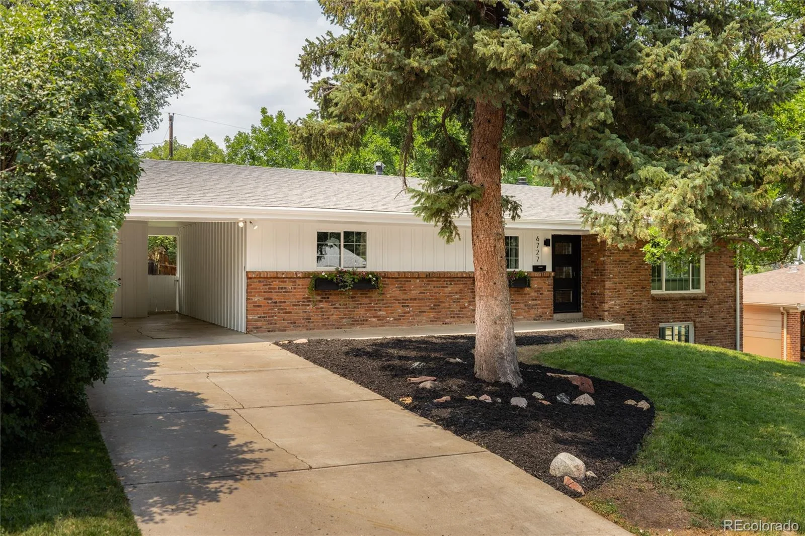 6727 S Gallup Street Littleton CO 80120 MLS #REC9652477 07072026230939 1600 32