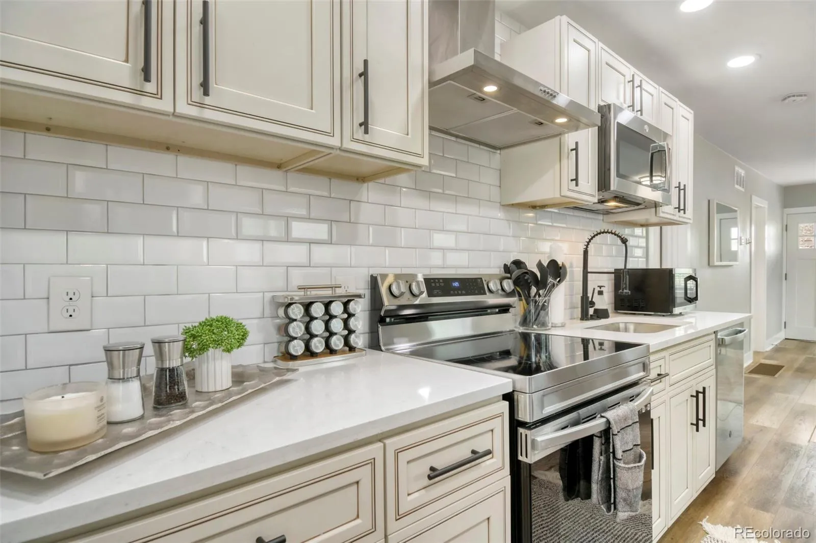 04142026212144 1600 10