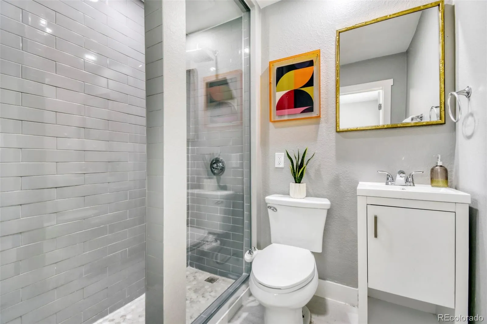 04142026212144 1600 17