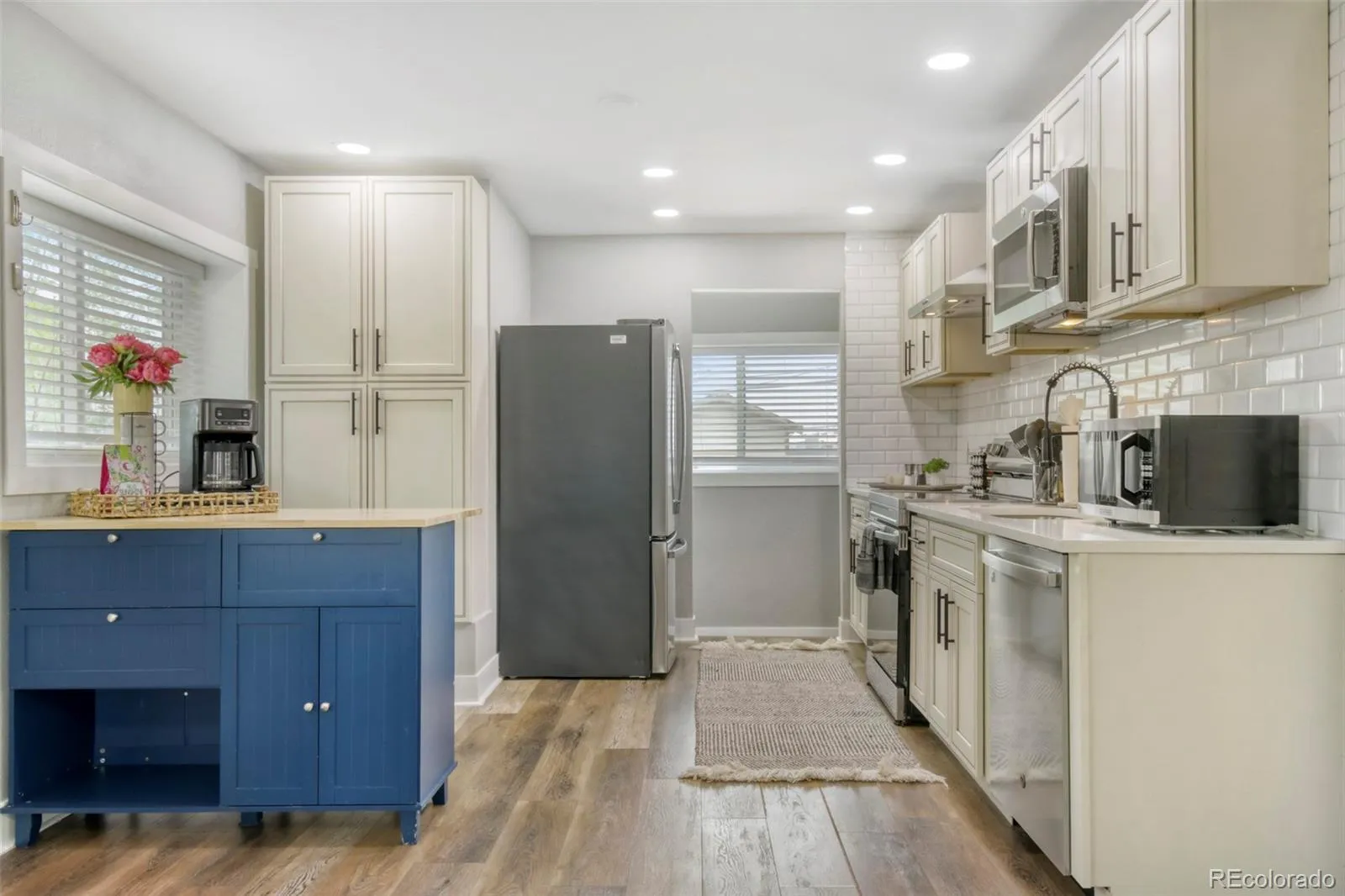 842 Grove Street Denver CO 80204 MLS #REC9654651 05142026225444 1600 5