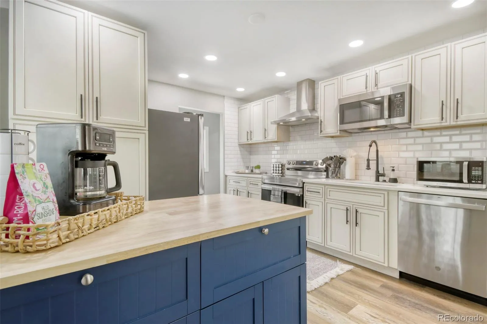 842 Grove Street Denver CO 80204 MLS #REC9654651 05142026225444 1600 6