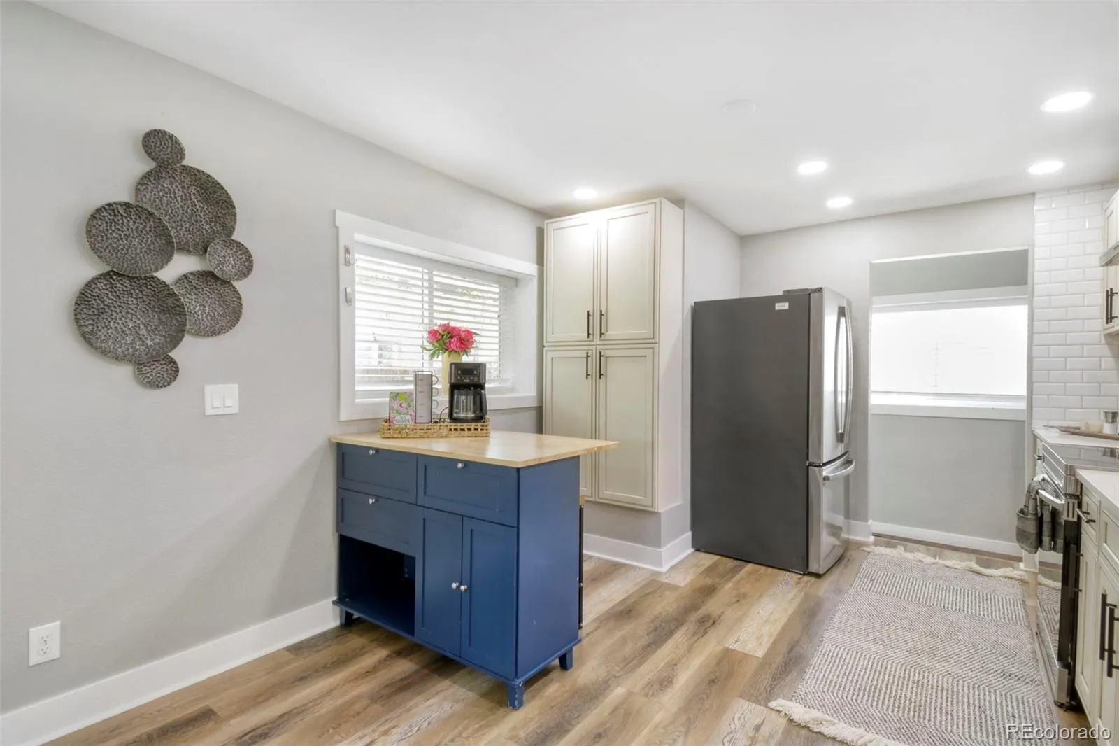 842 Grove Street Denver CO 80204 MLS #REC9654651 05142026225444 1600 7
