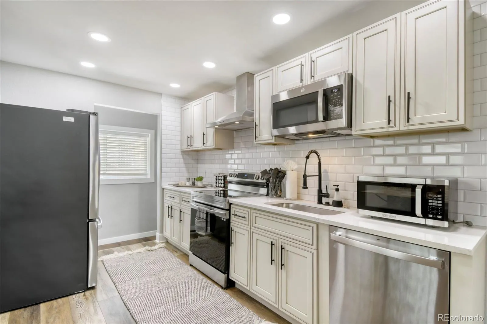 842 Grove Street Denver CO 80204 MLS #REC9654651 05142026225444 1600 9