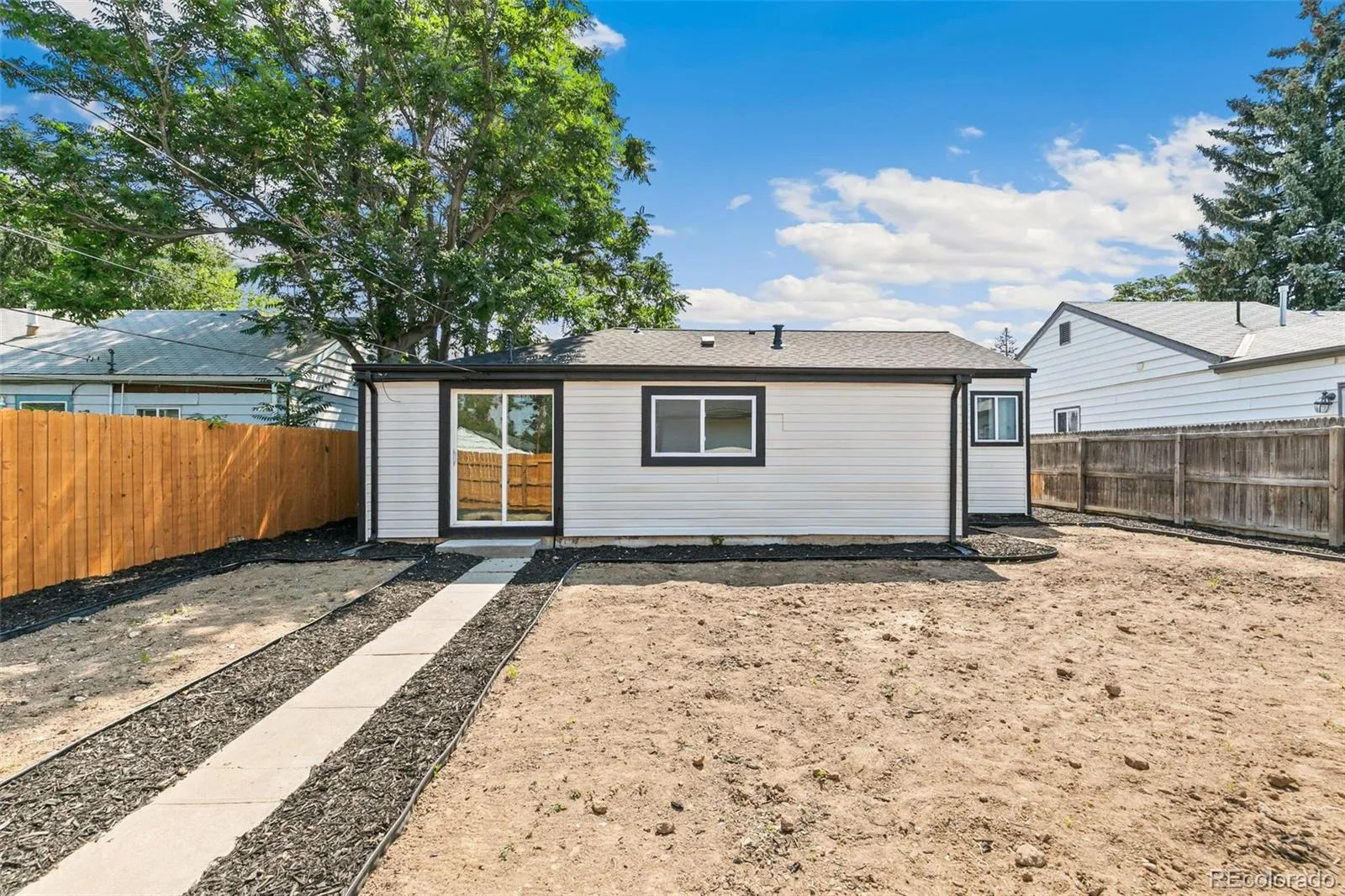 1657 Macon Street Aurora CO 80010 MLS #REC9655596 07032026163930 1600 14