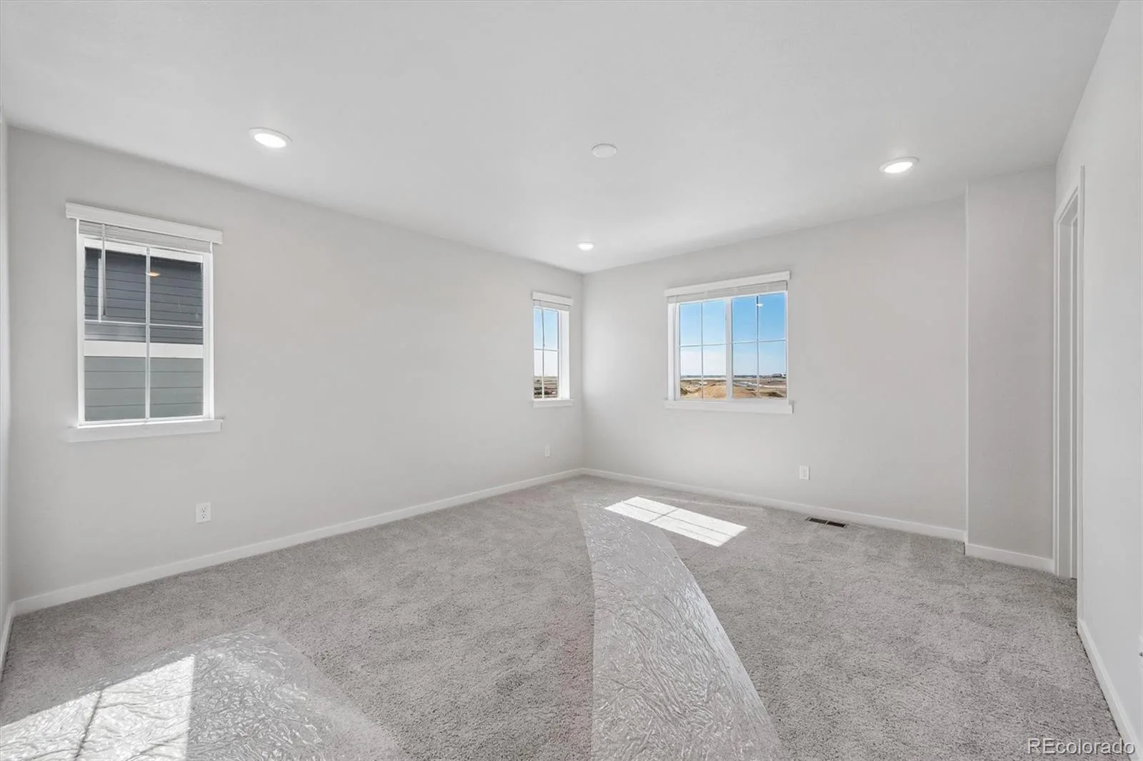 20323 E 57th Avenue Aurora CO 80019 | MLS #REC9658608 10022026225553 1600 9