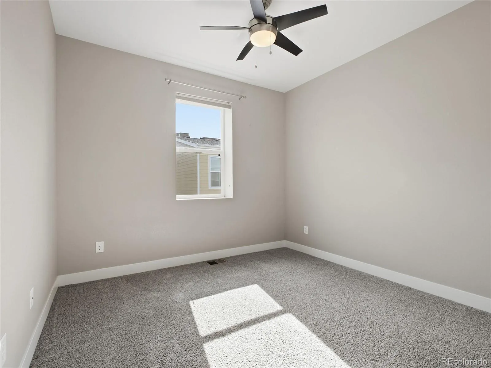 506 E Hinsdale Avenue Littleton CO 80122 MLS #REC9663227 04092026174549 1600 11