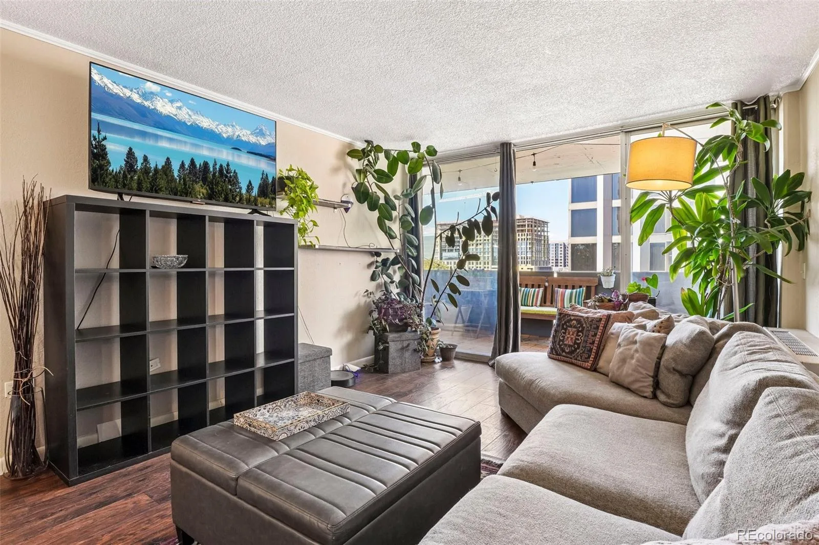 909 N Logan Street #5B Denver CO 80203 | MLS #REC9664691 09042026165732 1600 10