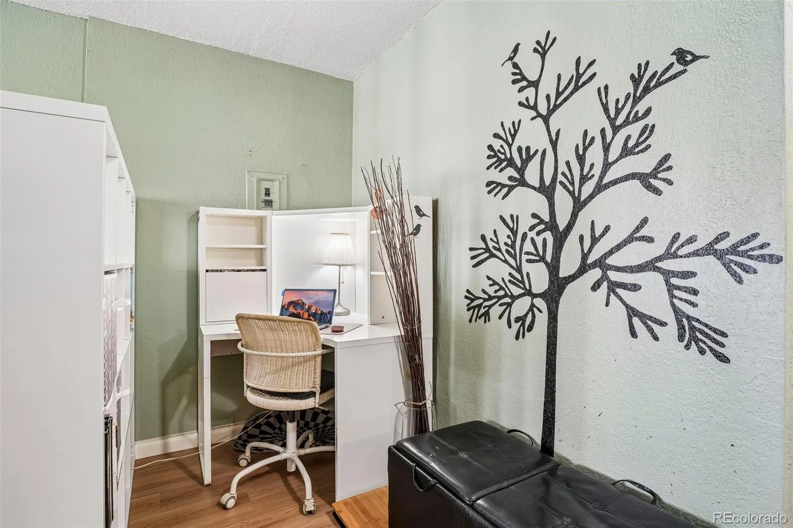 909 N Logan Street #5B Denver CO 80203 | MLS #REC9664691 09042026165732 1600 24