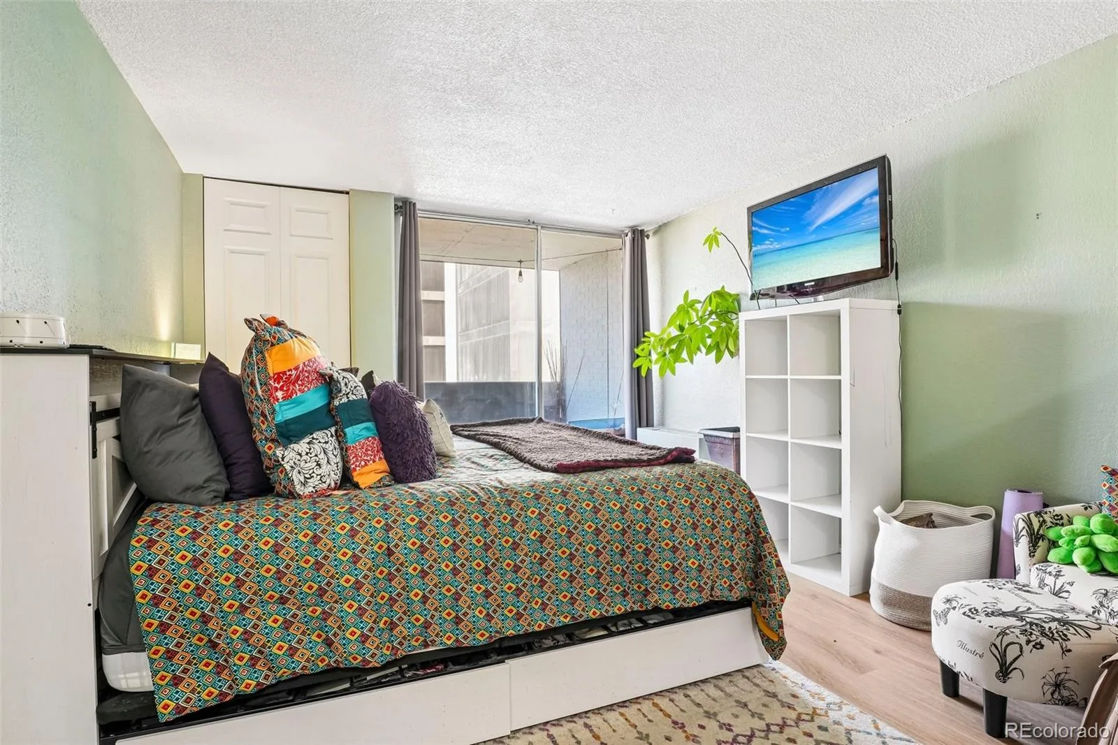 909 N Logan Street #5B Denver CO 80203 | MLS #REC9664691 09042026165732 1600 25