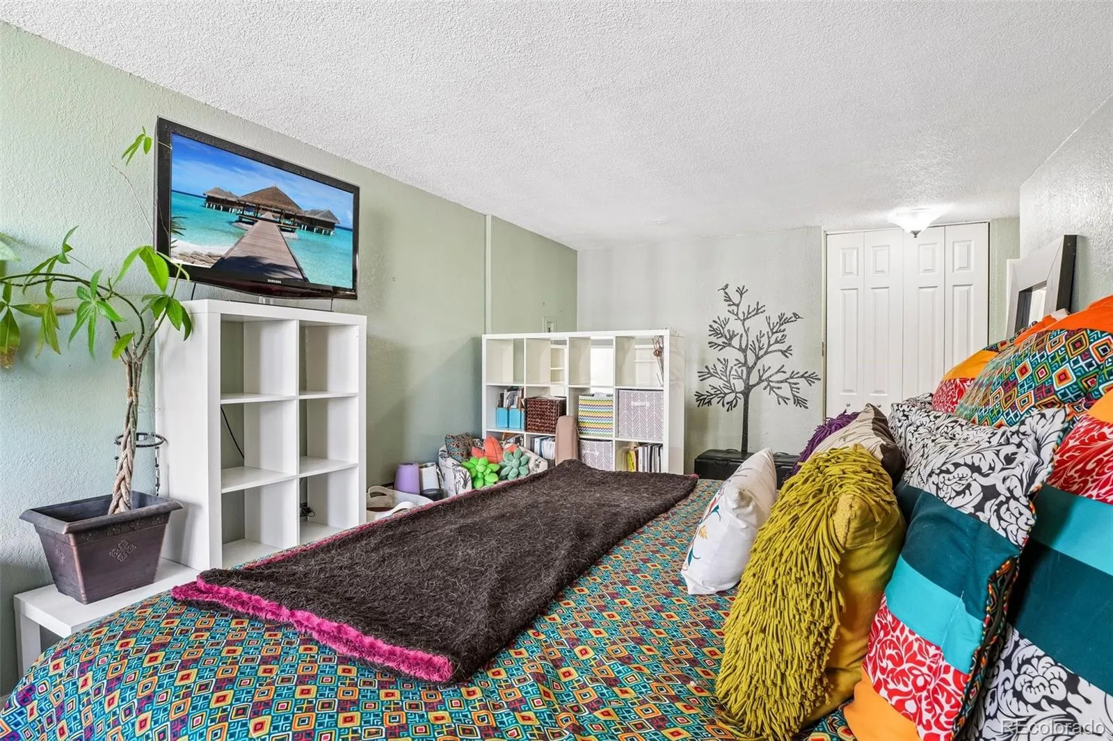 909 N Logan Street #5B Denver CO 80203 | MLS #REC9664691 09042026165732 1600 29