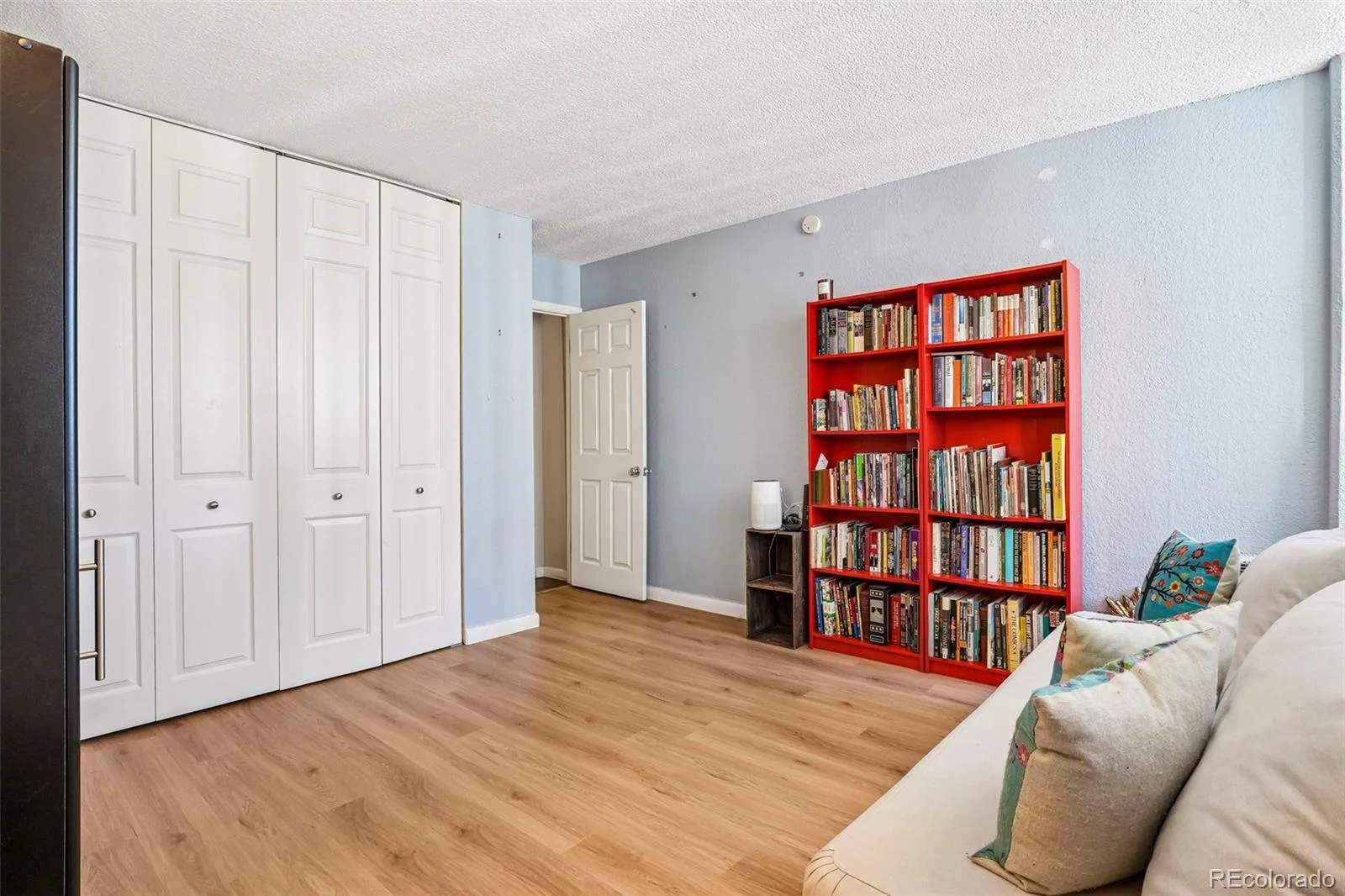 909 N Logan Street #5B Denver CO 80203 | MLS #REC9664691 09042026165732 1600 33