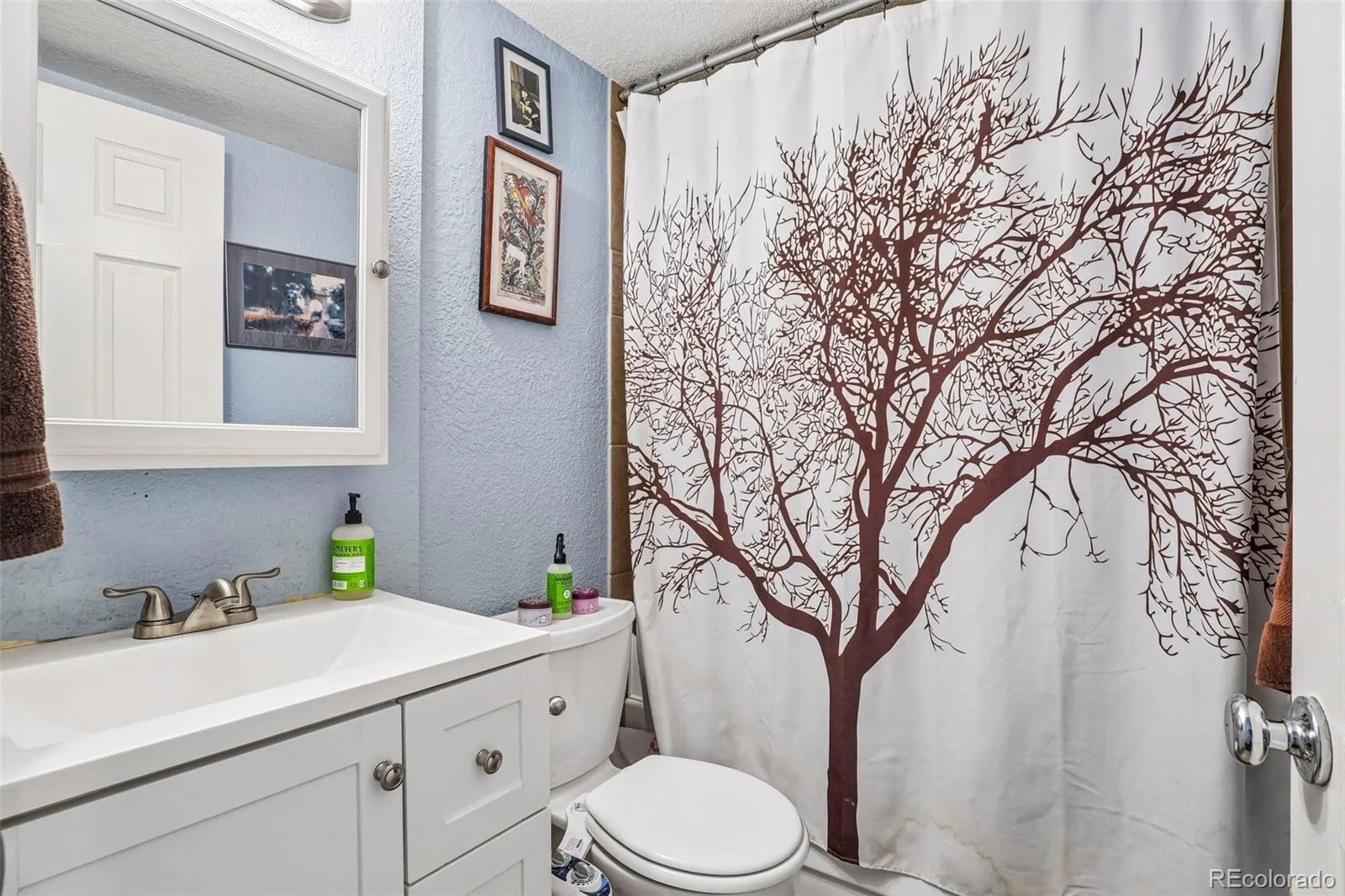 909 N Logan Street #5B Denver CO 80203 | MLS #REC9664691 09042026165732 1600 34