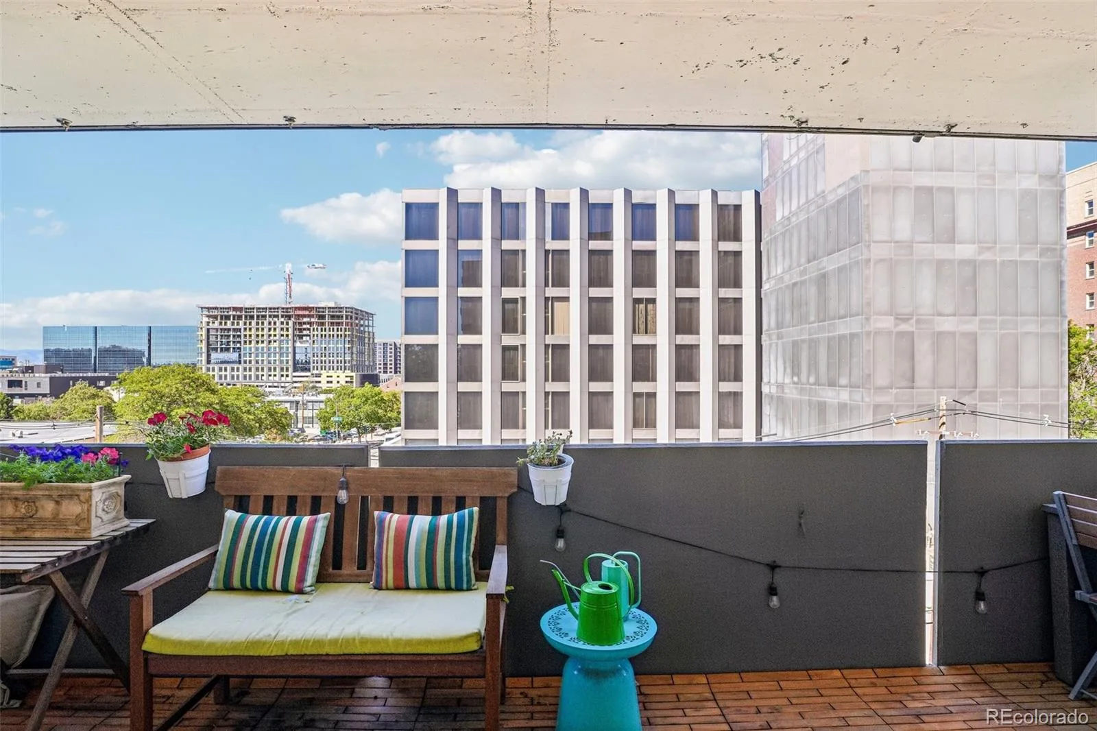909 N Logan Street #5B Denver CO 80203 | MLS #REC9664691 09042026165732 1600 36