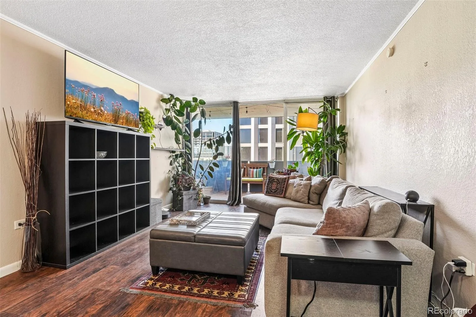 909 N Logan Street #5B Denver CO 80203 | MLS #REC9664691 09042026165732 1600 8