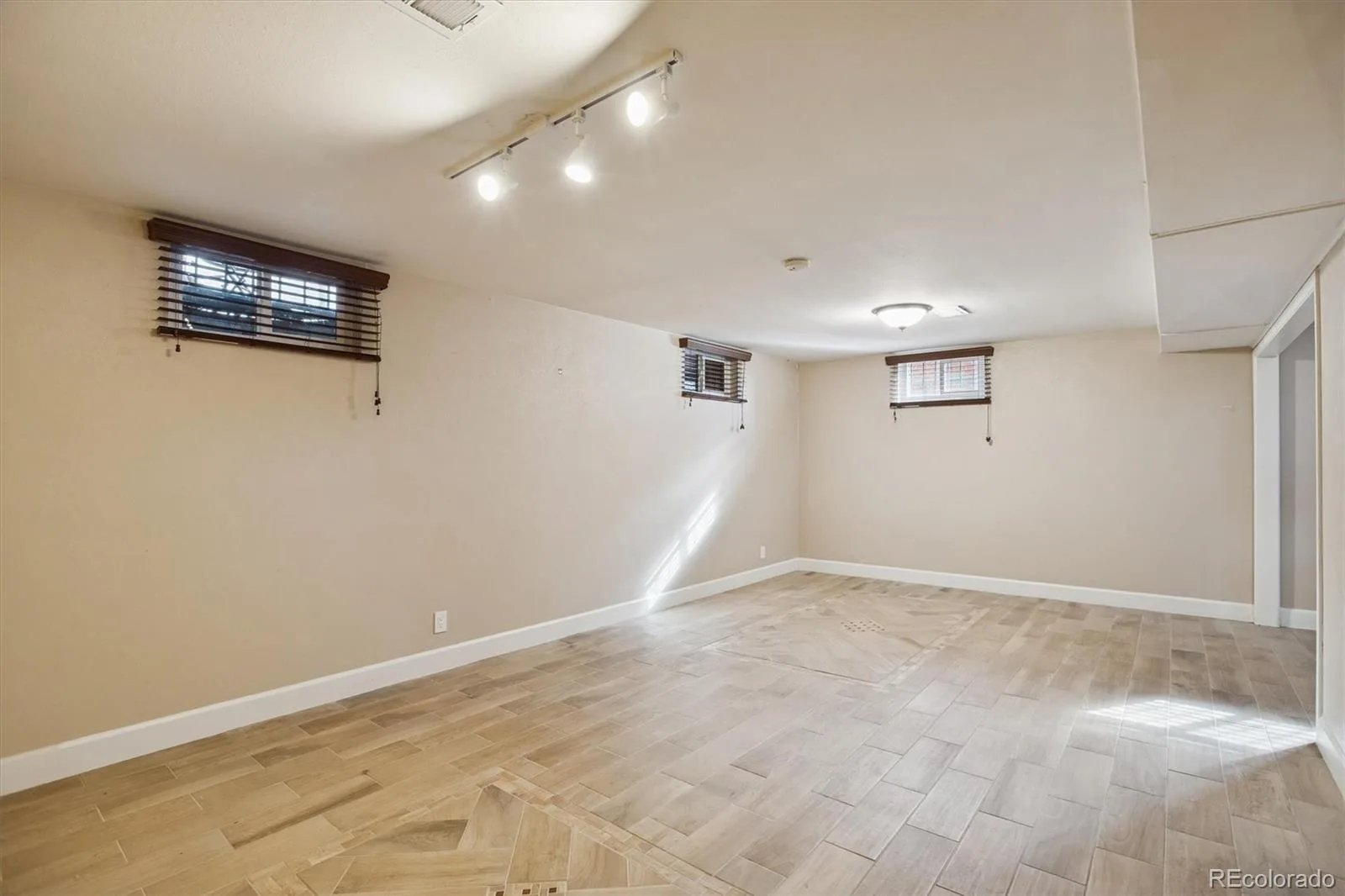 7798 Quivas Street Denver CO 80221 | MLS #REC9665001 08112026224023 1600 24