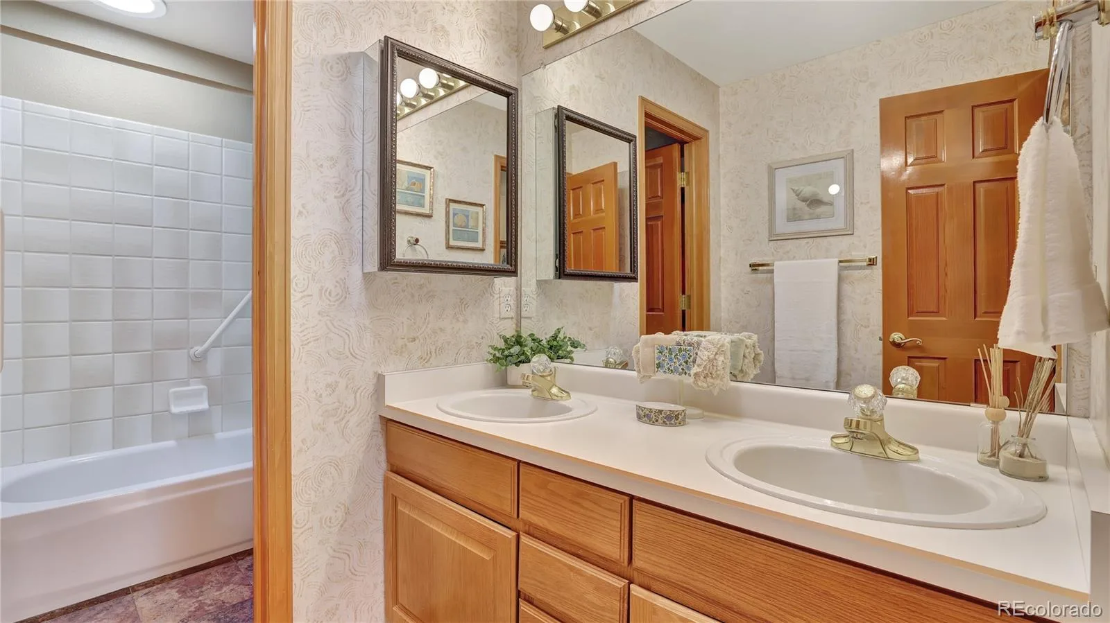14199 W Amherst Avenue Lakewood CO 80228 | MLS #REC9669043 09242026000219 1600 21