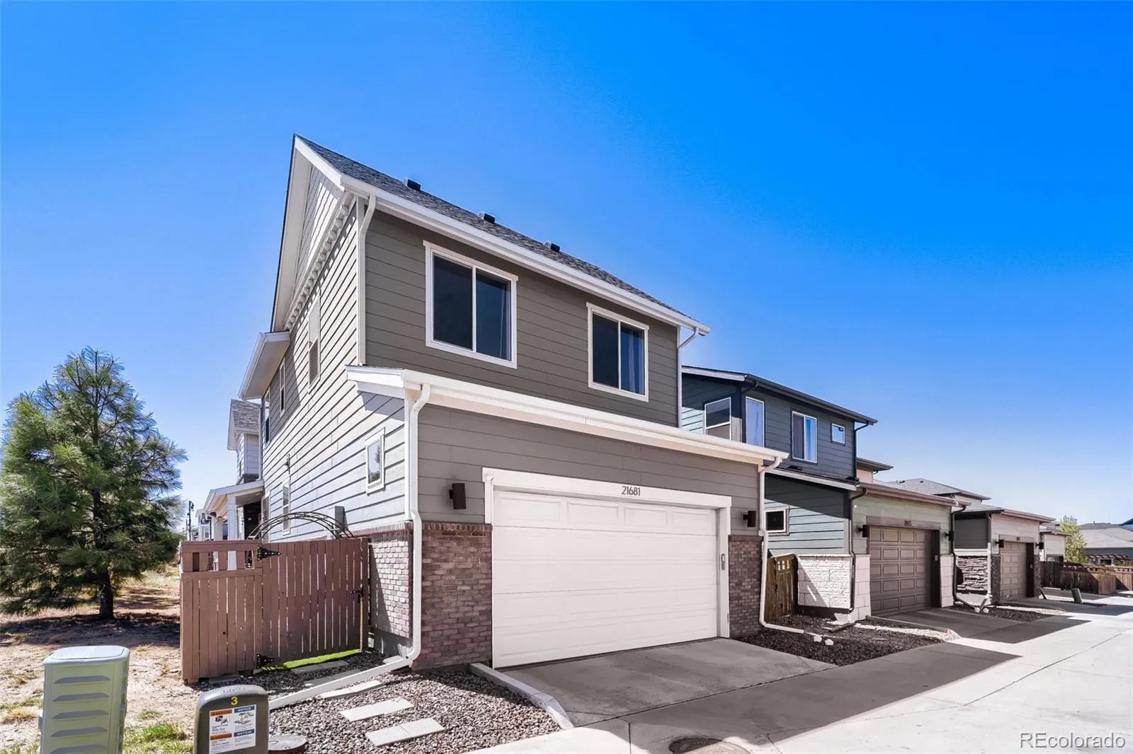 21681 E 60th Avenue Aurora CO 80019 MLS #REC9669777 05212026185836 1600 21