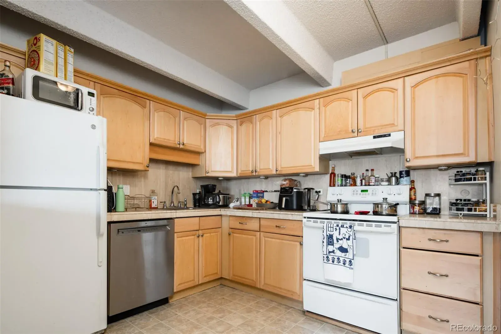 555 E 10th Avenue #107 Denver CO 80203 MLS #REC9670979 03012026204547 1600 9