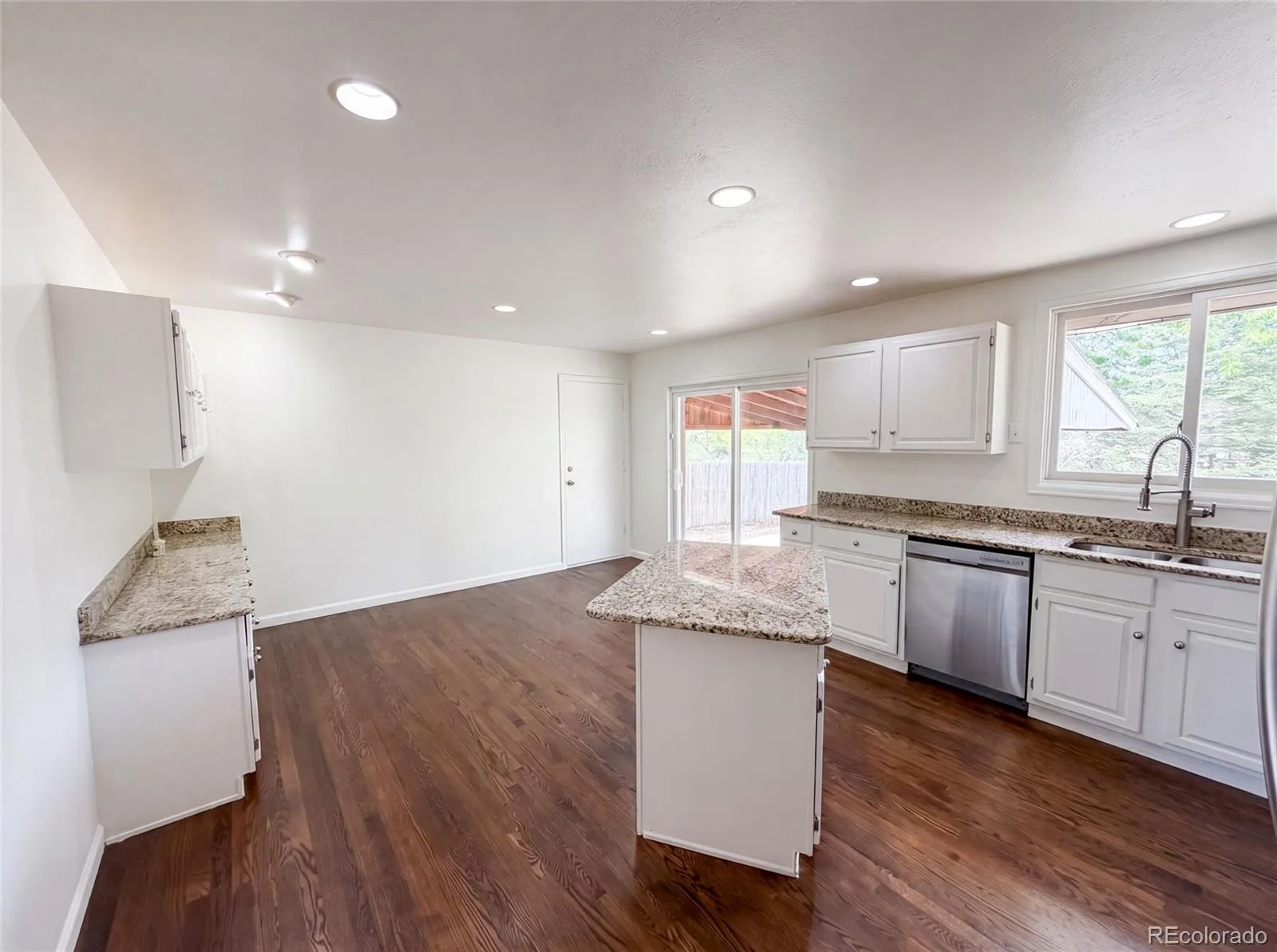 885 W 7th Avenue Drive Broomfield CO 80020 | MLS #REC9674989 07242026213802 1600 5